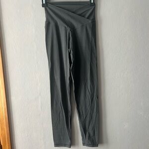 Aerie Offline Grey Crossover Leggings Size Medium